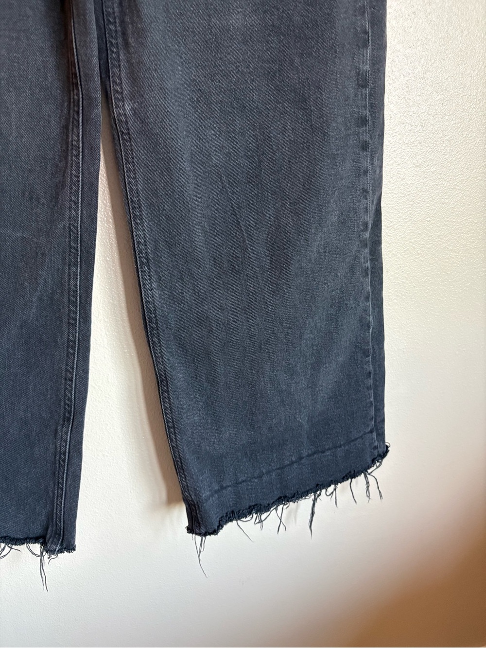 Gap High Rise Stride Jeans Gray Raw Hem Cropped Straight - Picture 2 of 9